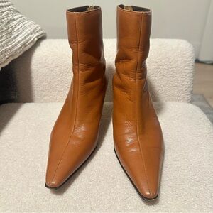 AK ANNE KLANE Elegant Tan Leather Ankle Boots size 61/2 M
